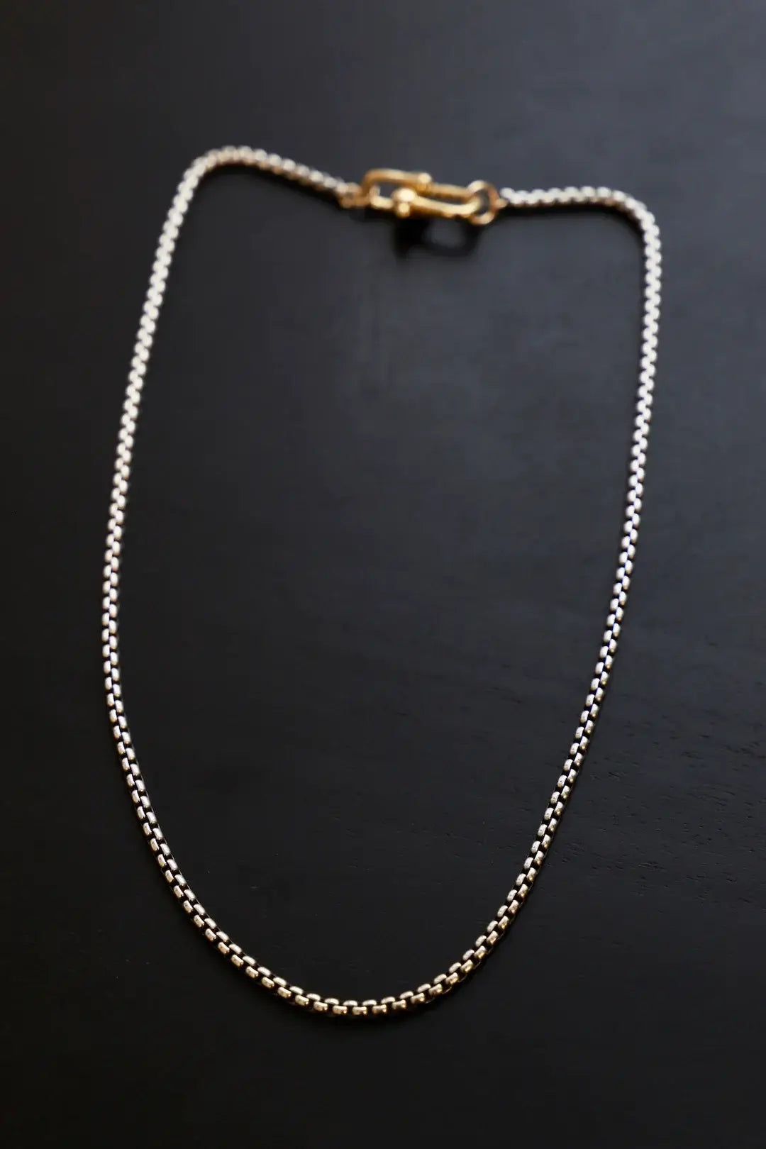 NOVA ROUND BOX CHAIN