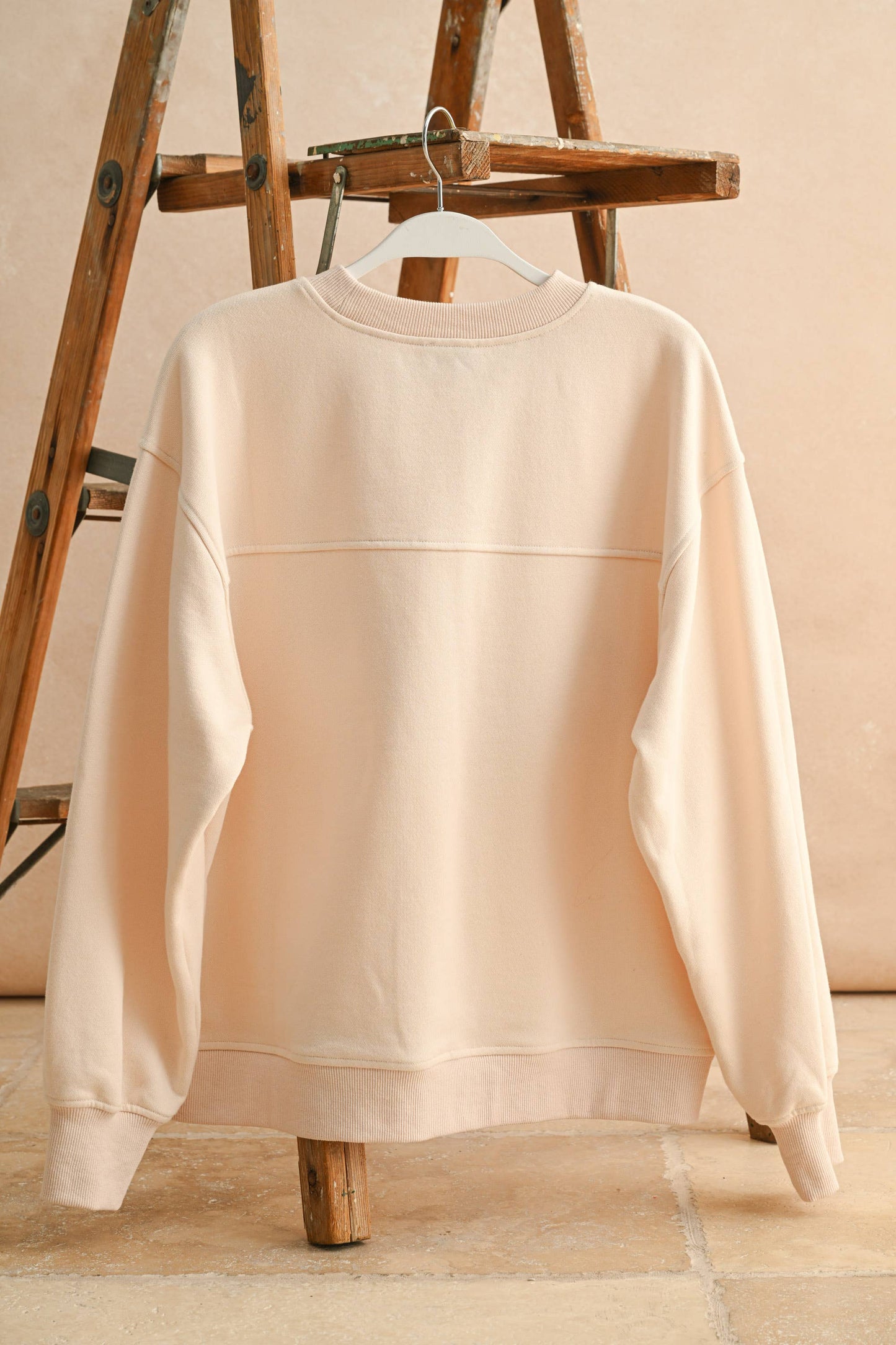 PARIS PATCH FRONT SWEATSHIRT