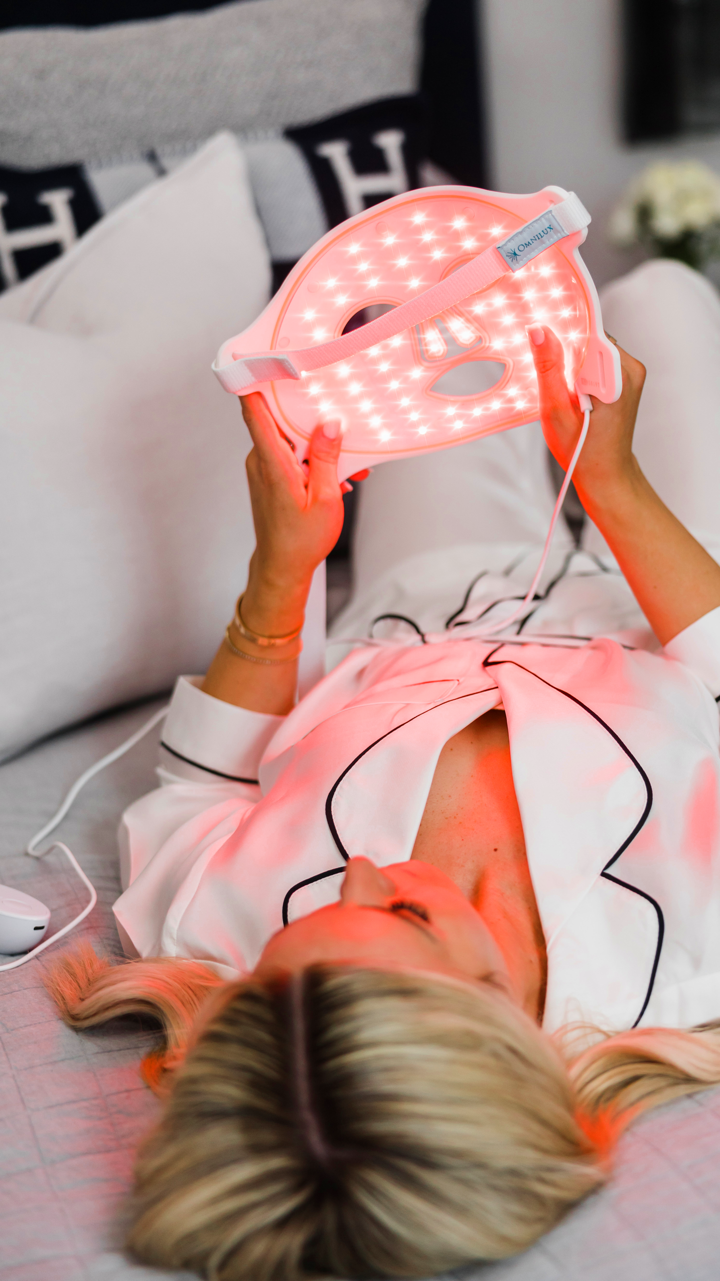 Omnilux Redlight Mask- Contour
