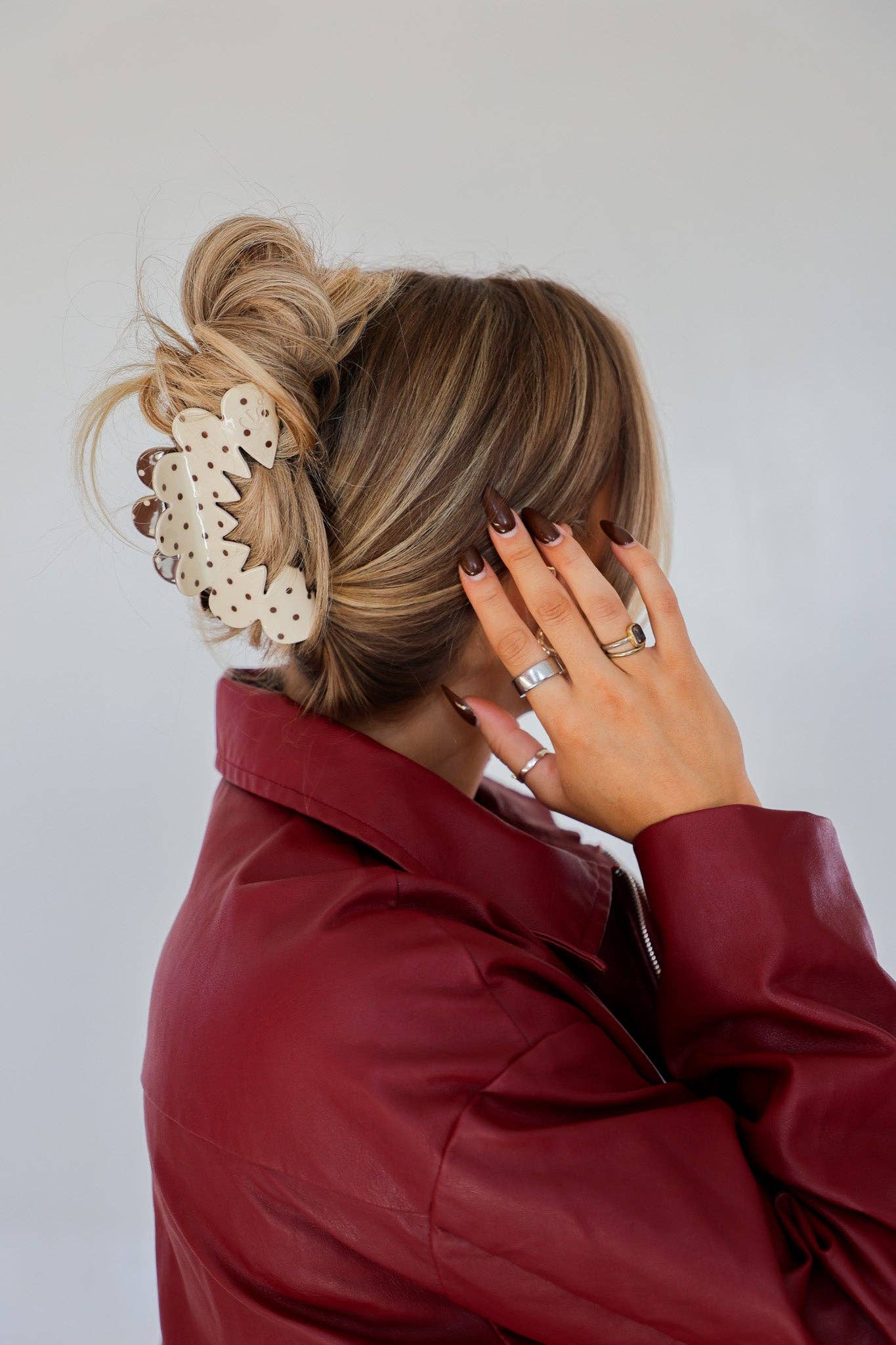 BROWN & CREAM PETAL ARCH CLAW